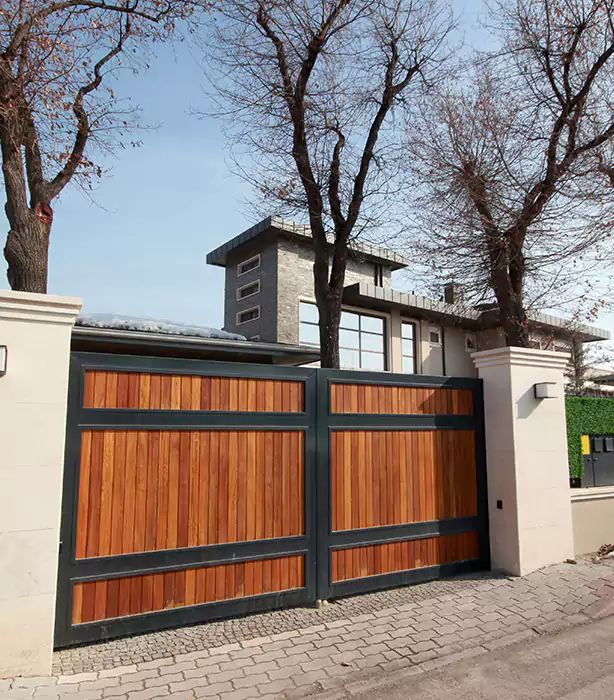 Wooden Gate Repair Mesquite